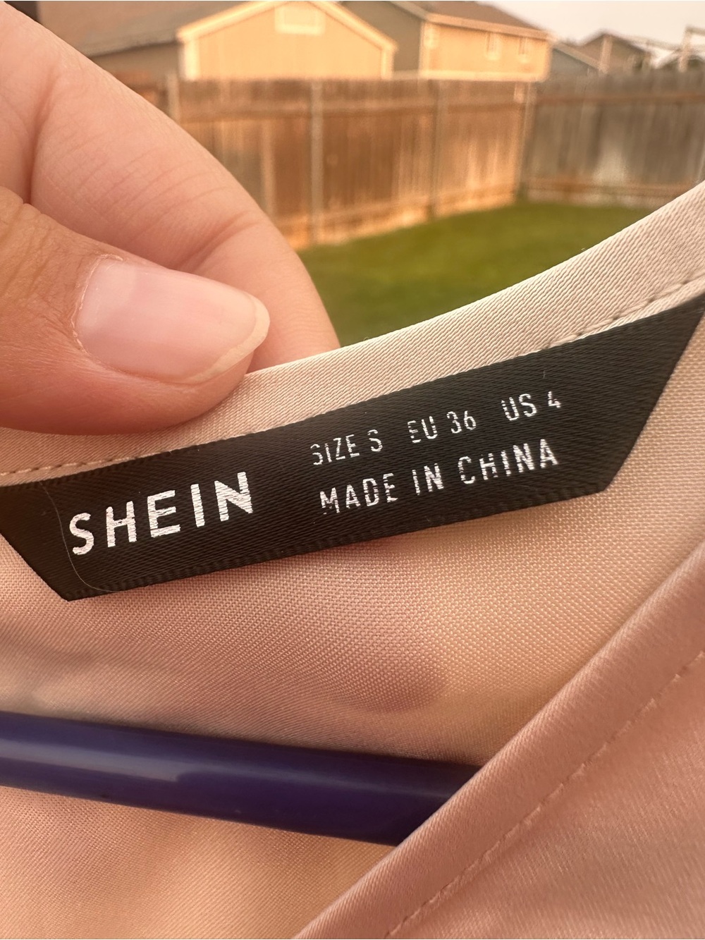 SHEIN small dress - Picture 3 of 4